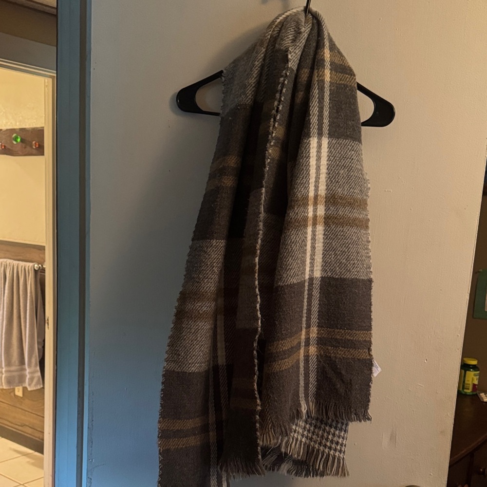 Large plaid scarf reversible